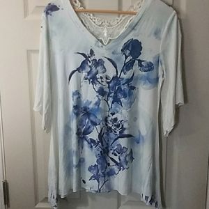 Pretty Woman blouse with lace back